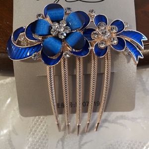 Floral gemstone comb